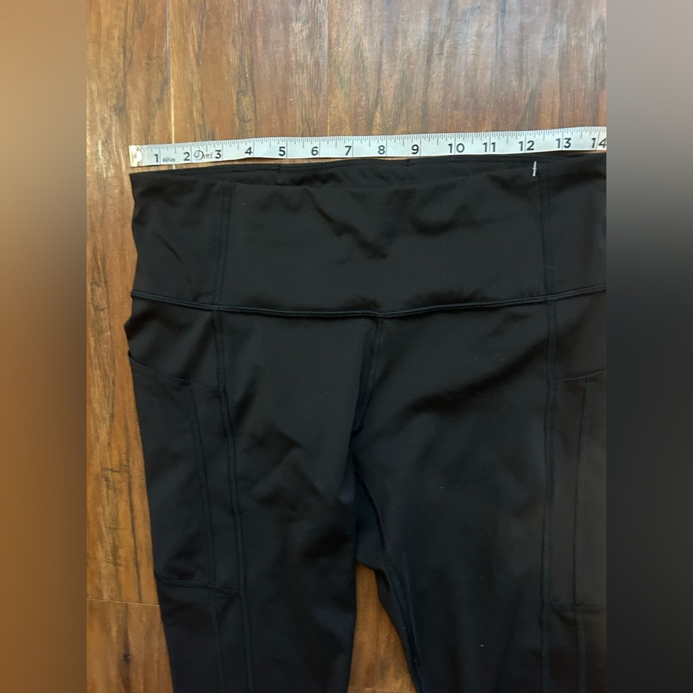 Athleta Ultimate Stash 7/8 Tights Black Stretch Activewear - Picture 7 of 8
